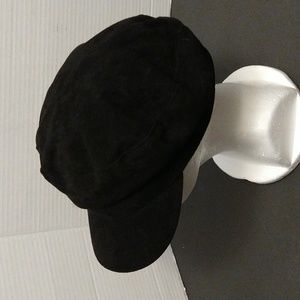 VGUC. Black visor cap.